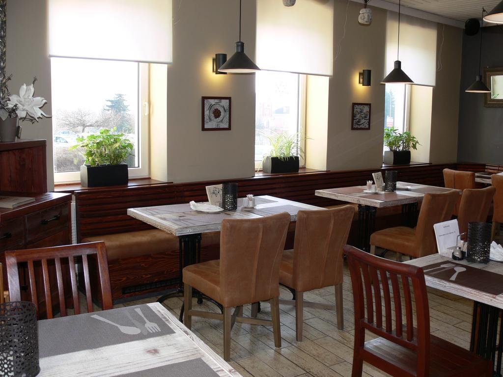 Hotel Na Baste 야블로네츠나트니소우 외부 사진